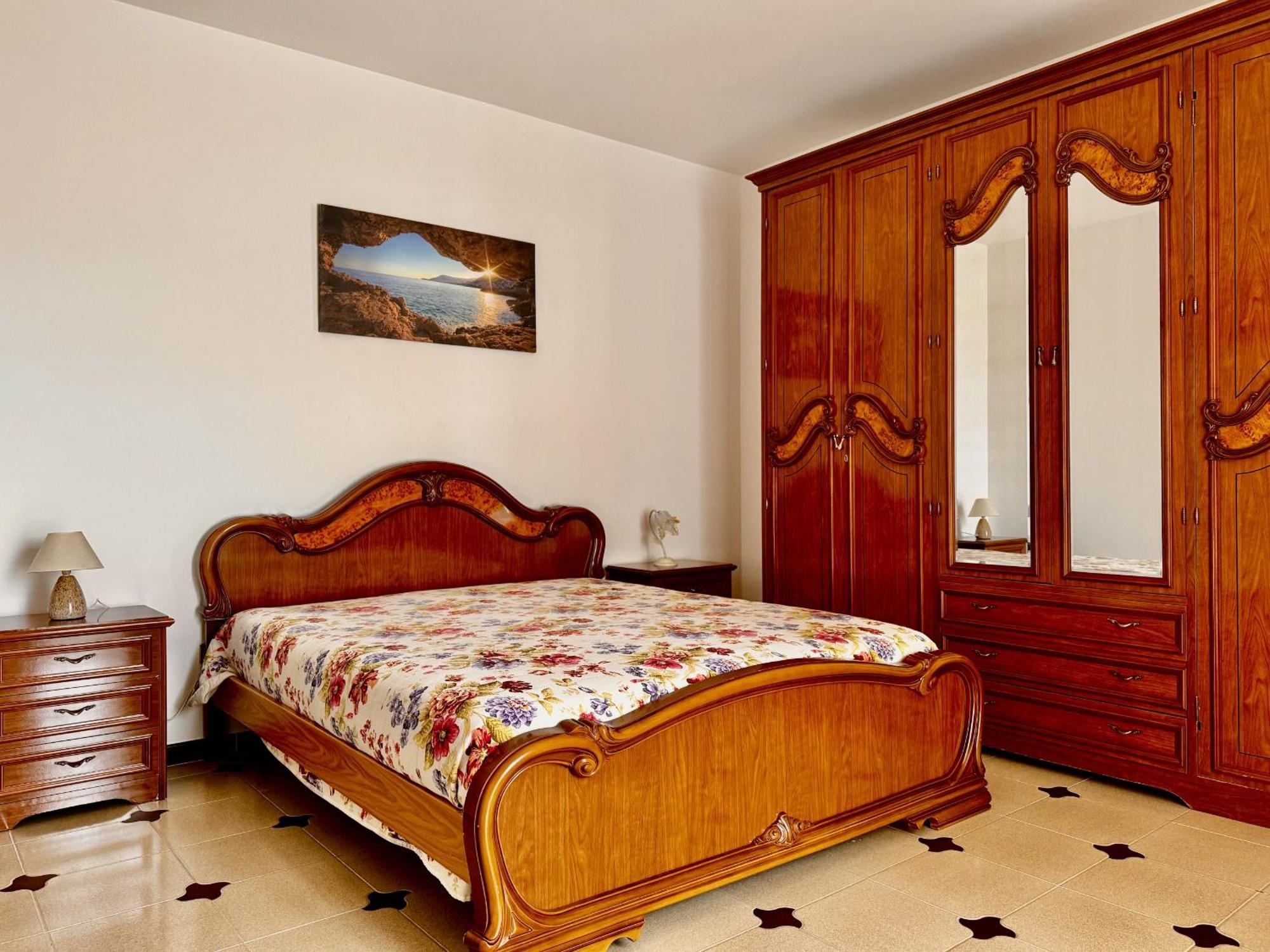Holidaycasa Leone - Con Posto Auto A 200Mt Dal Mare Сперлонга Екстериор снимка
