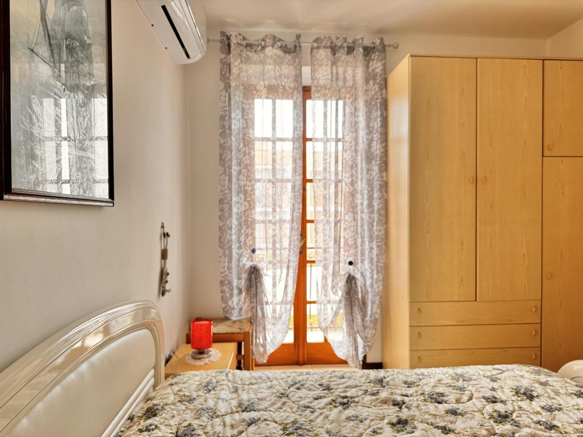 Holidaycasa Leone - Con Posto Auto A 200Mt Dal Mare Сперлонга Екстериор снимка