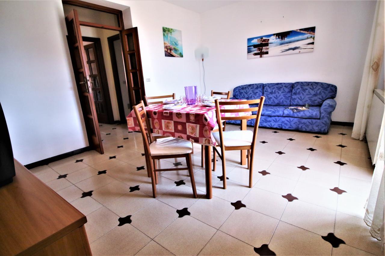 Holidaycasa Leone - Con Posto Auto A 200Mt Dal Mare Сперлонга Екстериор снимка