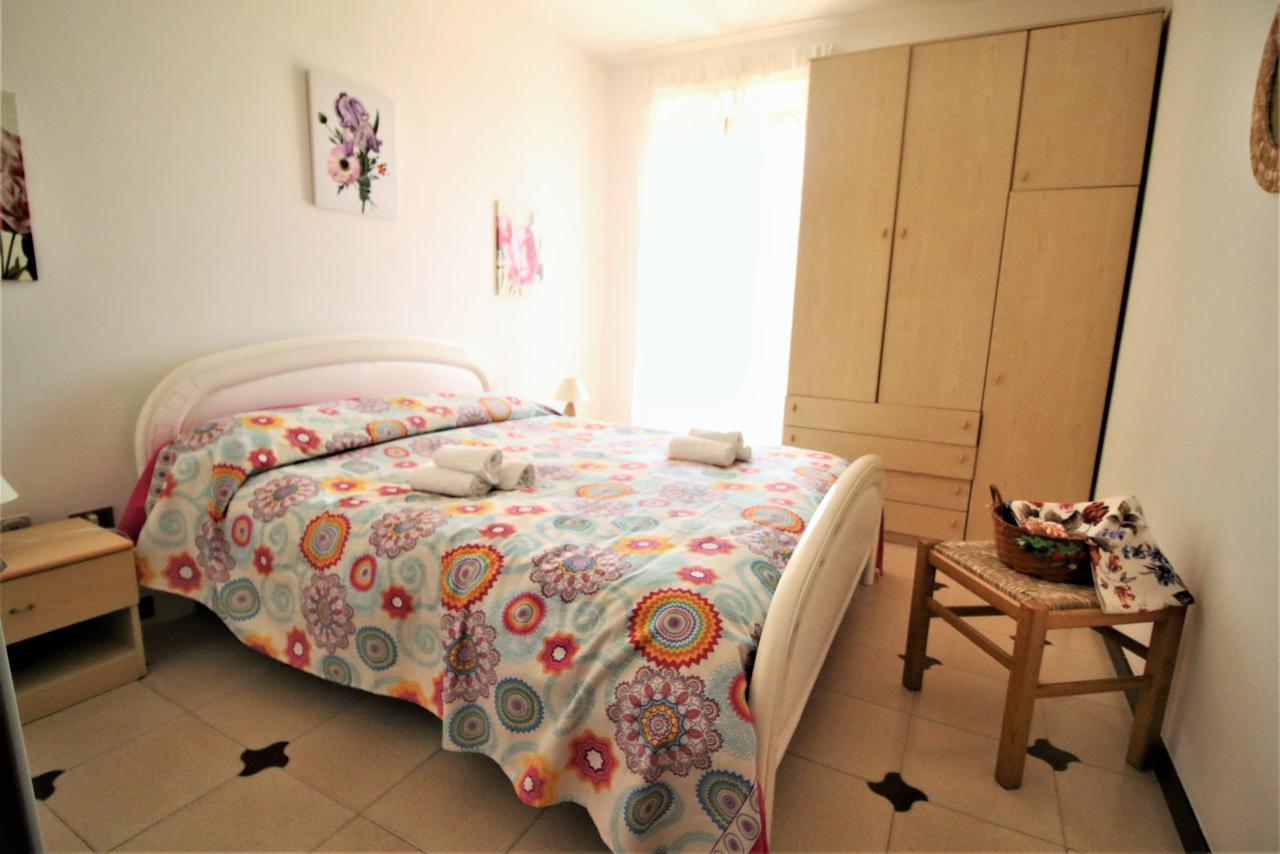 Holidaycasa Leone - Con Posto Auto A 200Mt Dal Mare Сперлонга Екстериор снимка
