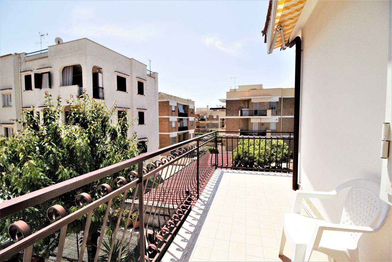 Holidaycasa Leone - Con Posto Auto A 200Mt Dal Mare Сперлонга Екстериор снимка