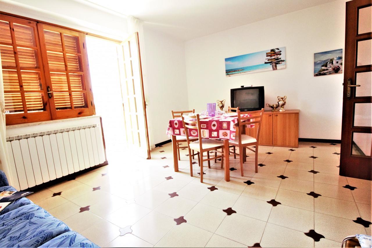 Holidaycasa Leone - Con Posto Auto A 200Mt Dal Mare Сперлонга Екстериор снимка