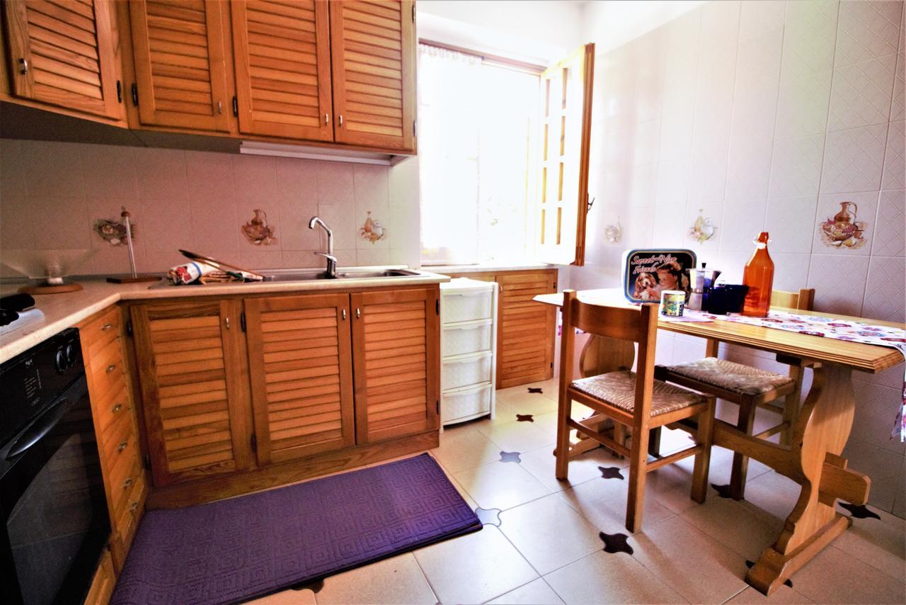 Holidaycasa Leone - Con Posto Auto A 200Mt Dal Mare Сперлонга Екстериор снимка